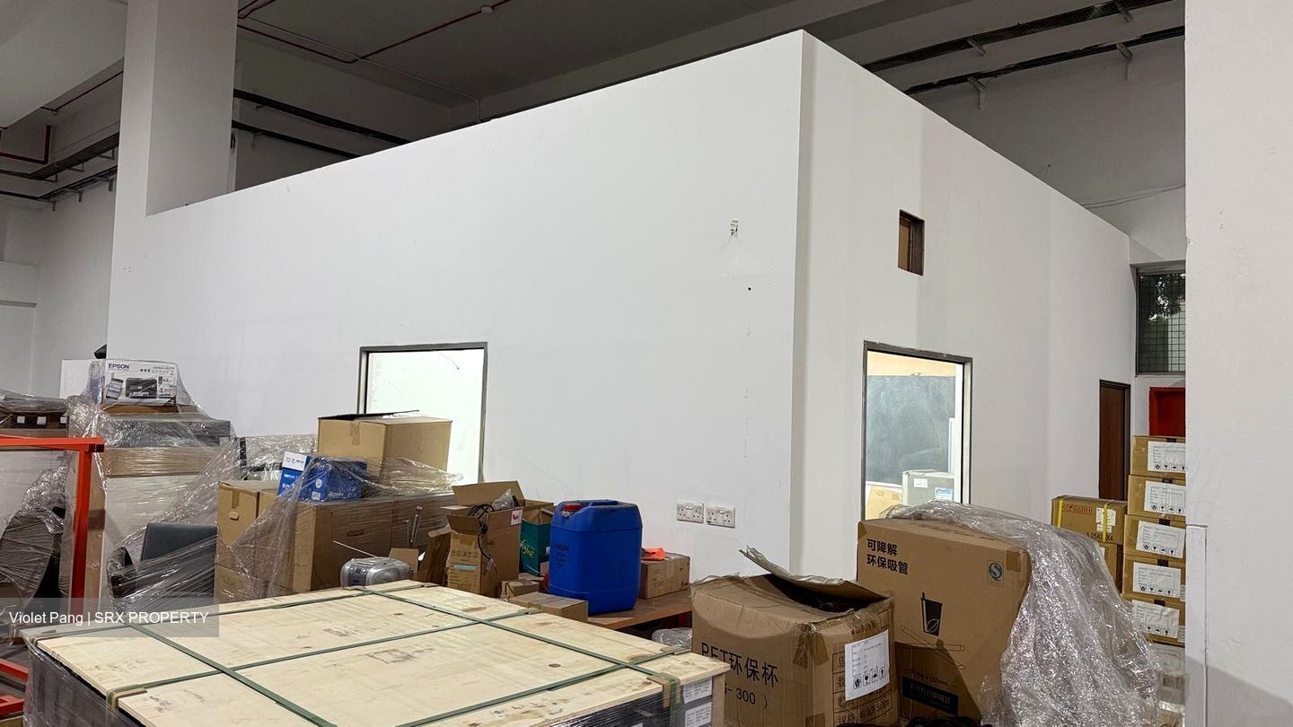 Tuas Avenue 11 (D22), Warehouse #446296691